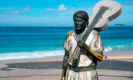 Tom Jobim foi um dos responsáveis por tornar a música popular brasileira conhecida no exterior, principalmente graças à canção Garota de Ipanema, que foi escrita por ele em parceria com Vinicius de Moraes. Em grande parte de suas canções, o compositor e cantor enaltecia temas como o amor, a natureza, os costumes do Brasil e do Rio de Janeiro, sua cidade natal.